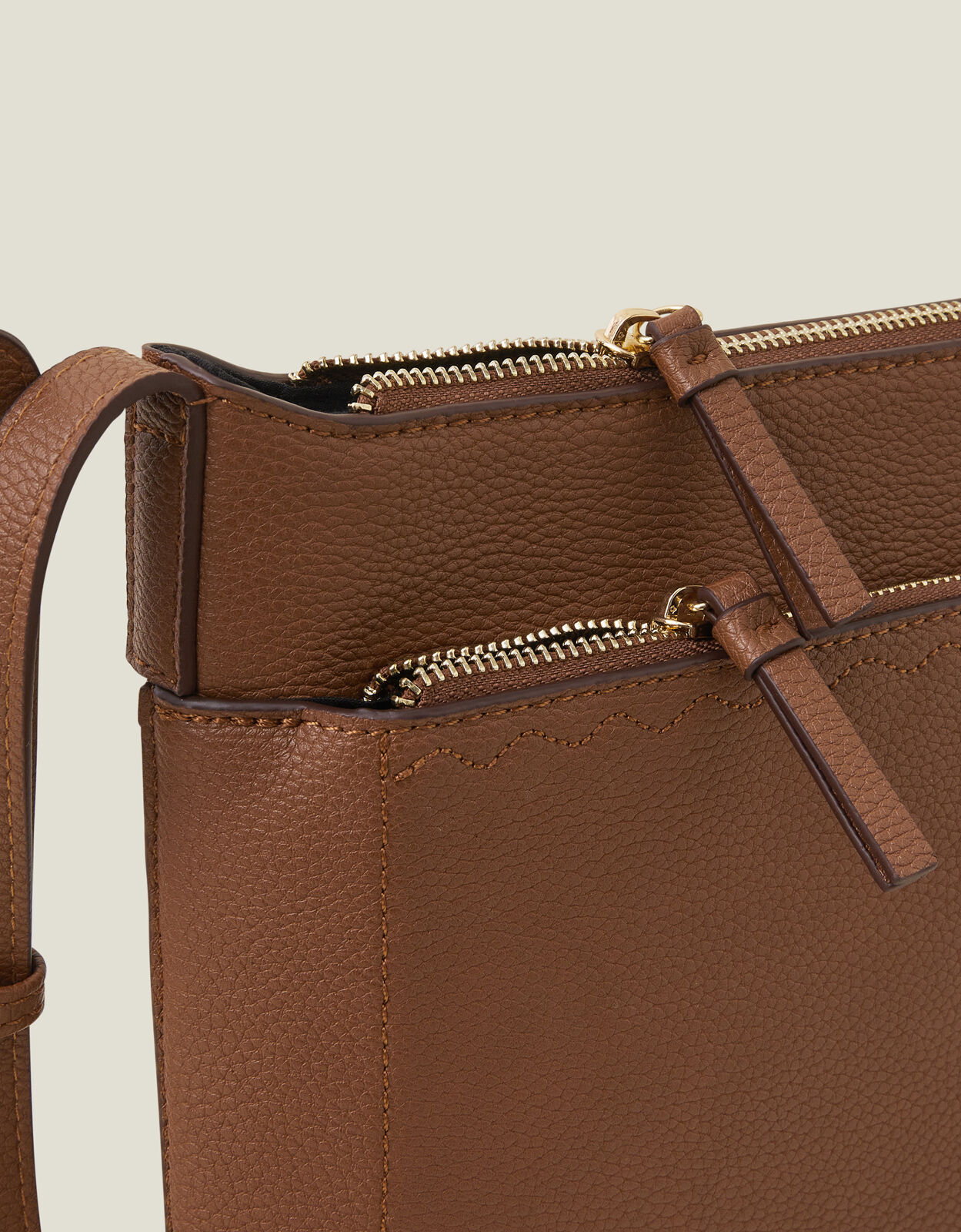 Messenger 2025 bag tan