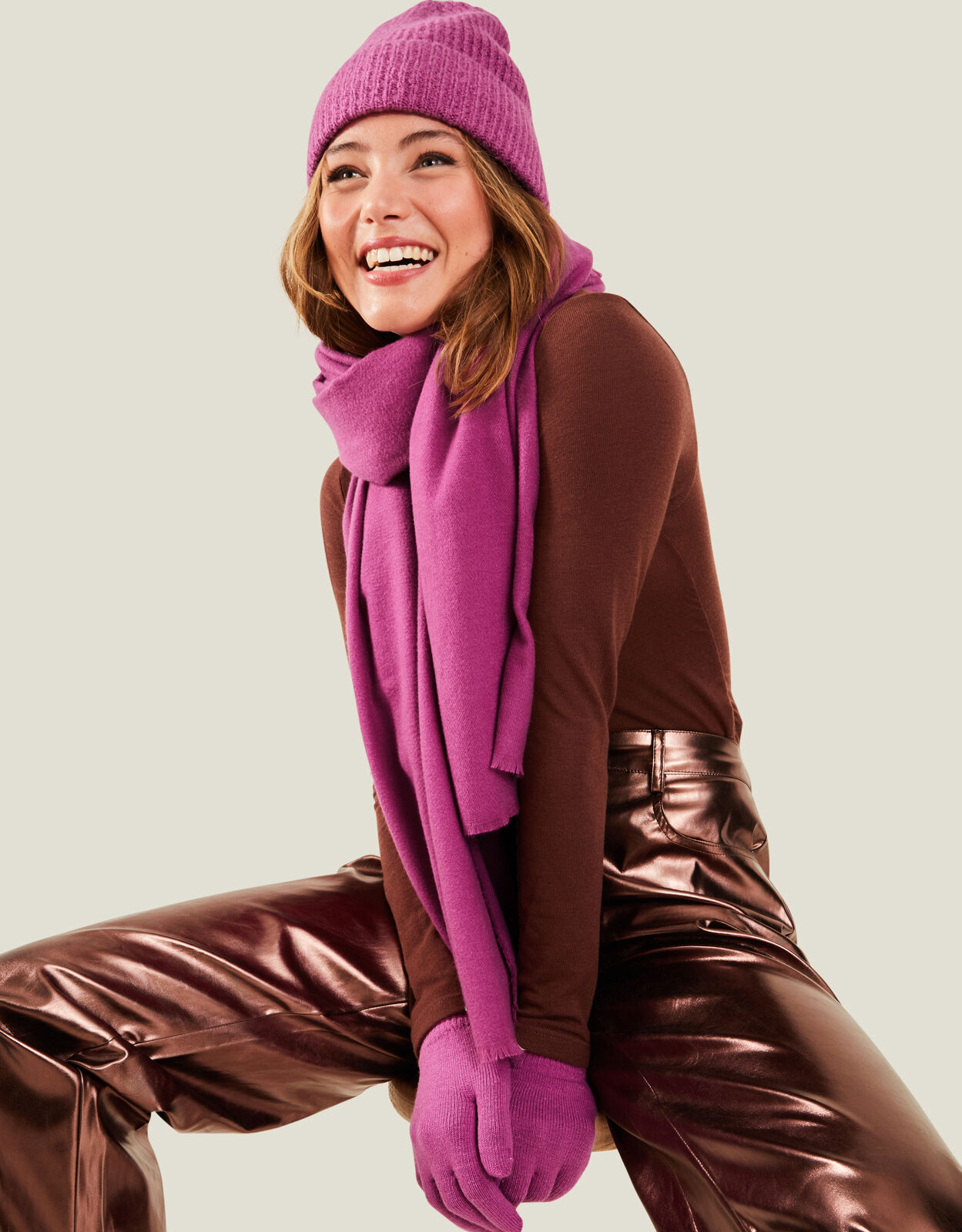 Ladies pink hat and scarf set outlet