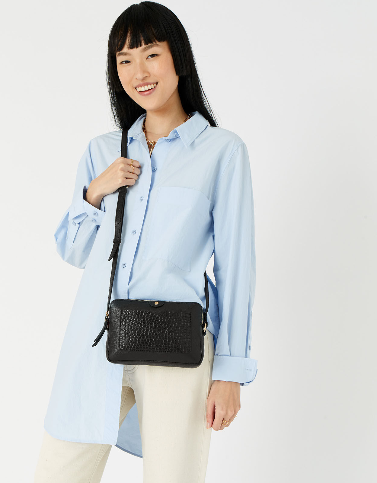 Accessorize leather bag outlet