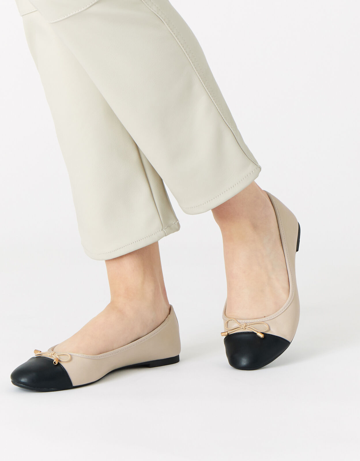patent flat shoes