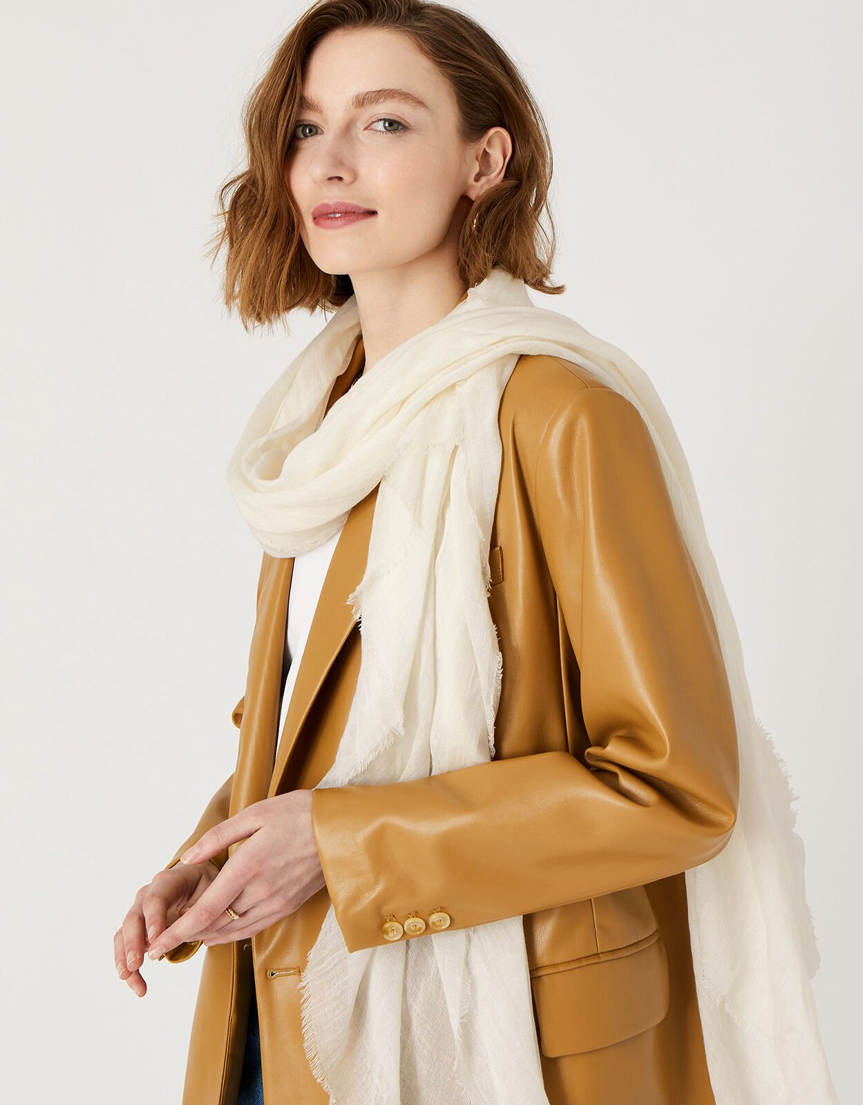 Lightweight Scarf in Linen Blend Natural