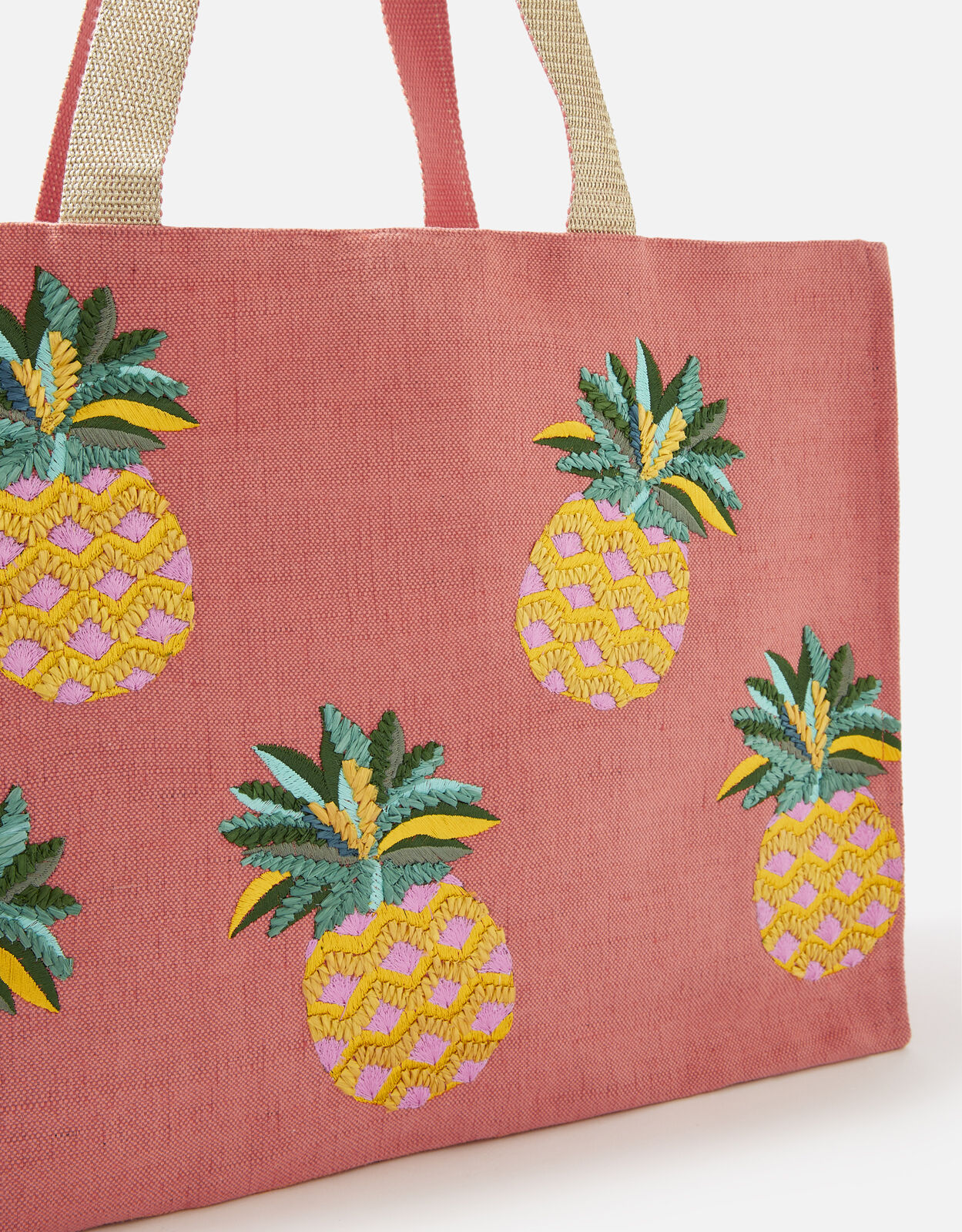 Beach bag sale with pineapple