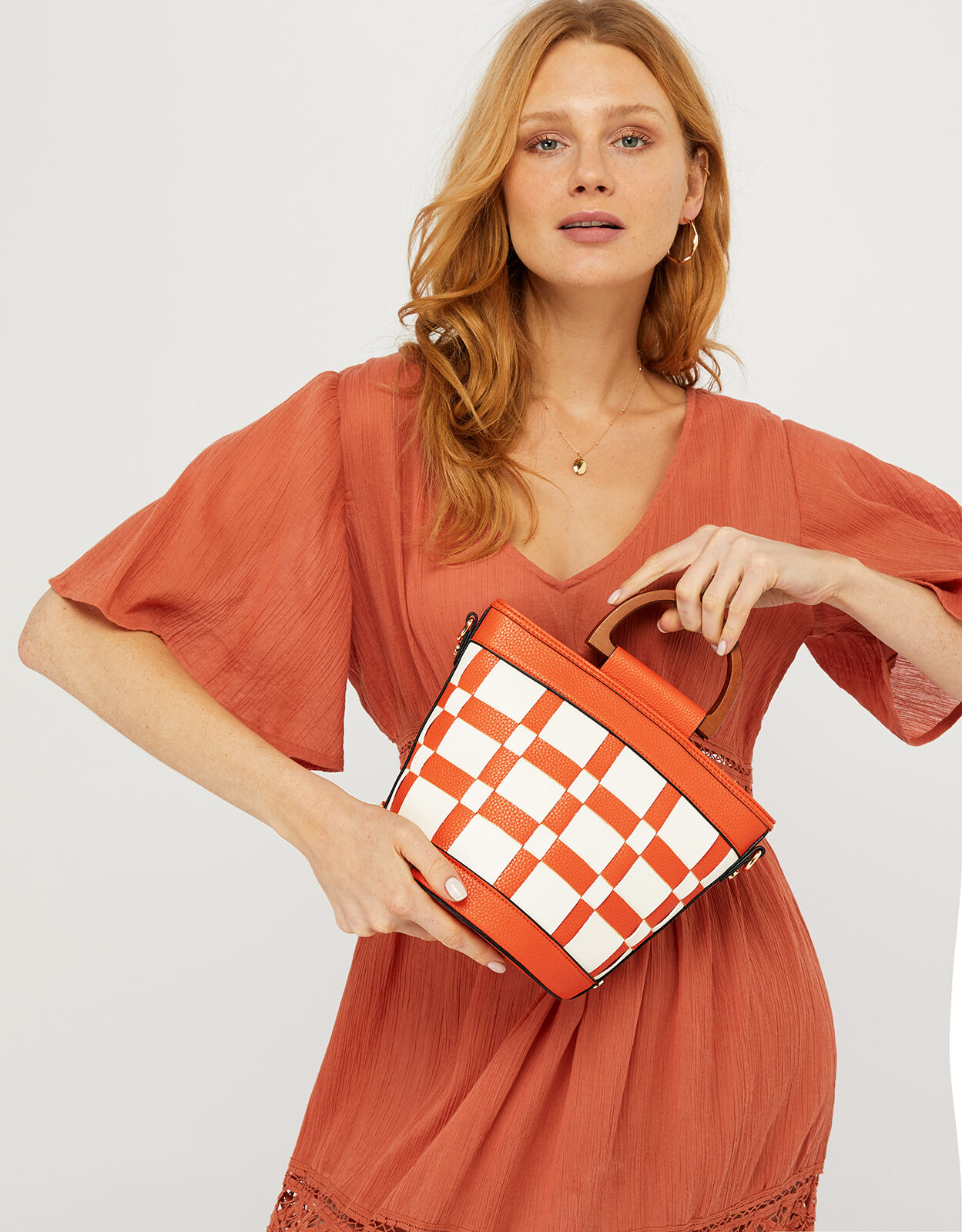 Contrast Weave Handheld Bucket Bag Orange