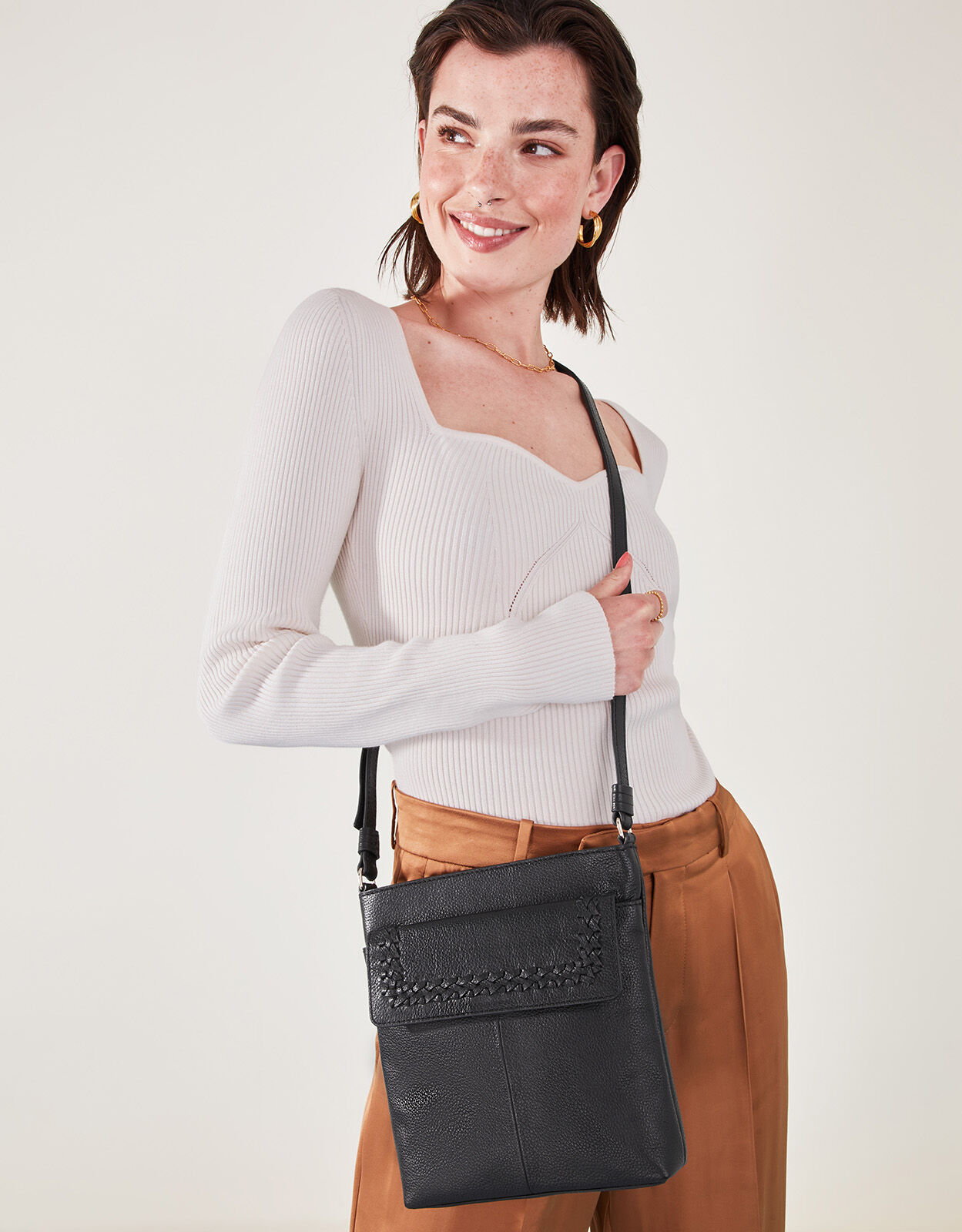 Accessorize 2024 messenger bag