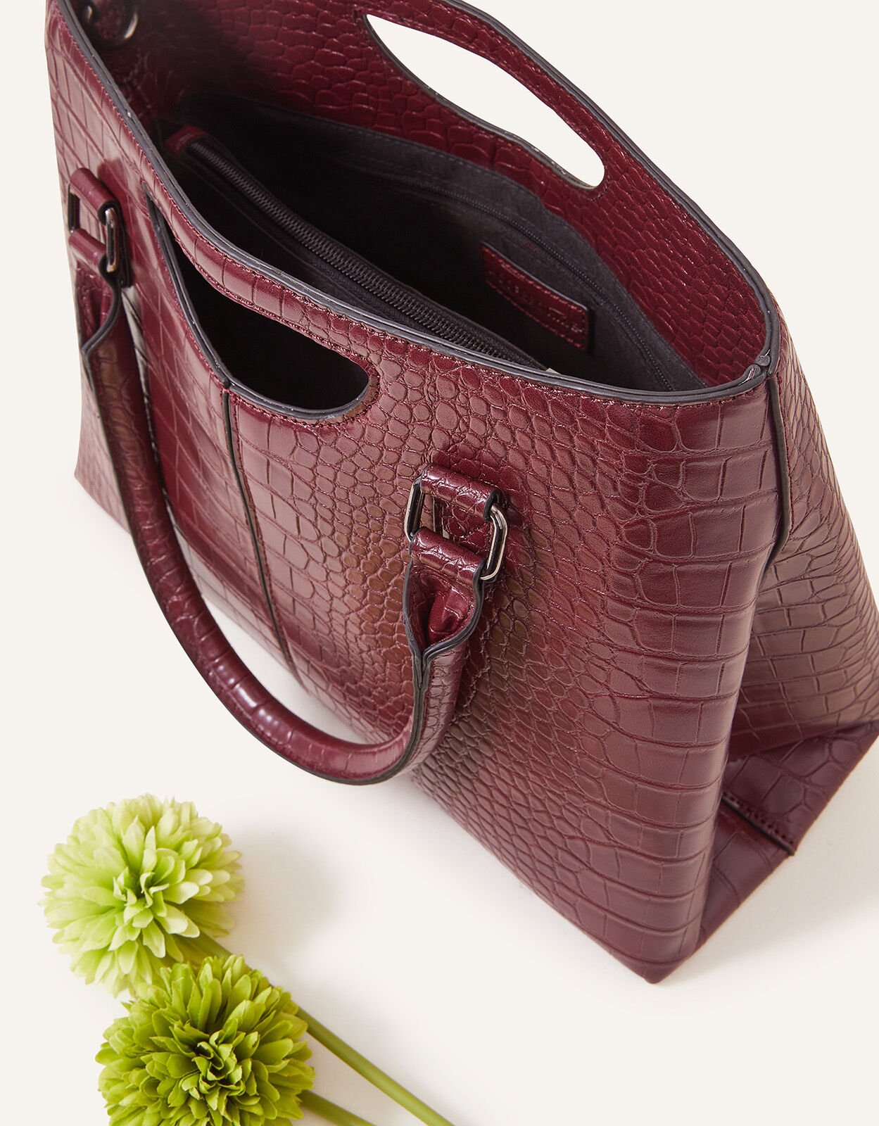 Accessorize burgundy bag 2025