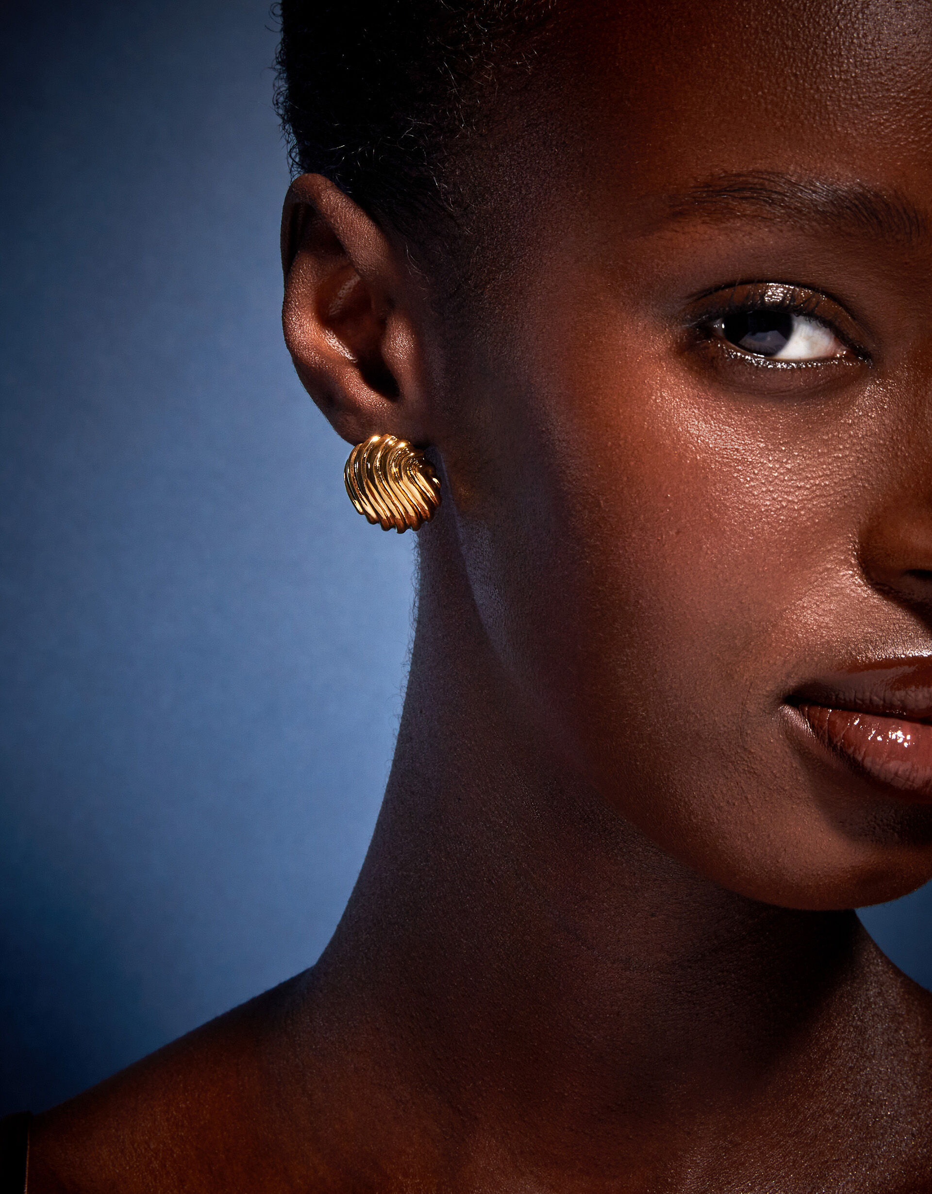 14ct Gold Plated Shell Button Stud Earrings Gold Plated Accessorize Global