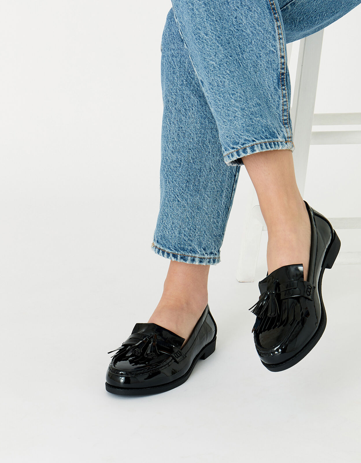 Tassel trim clearance loafers