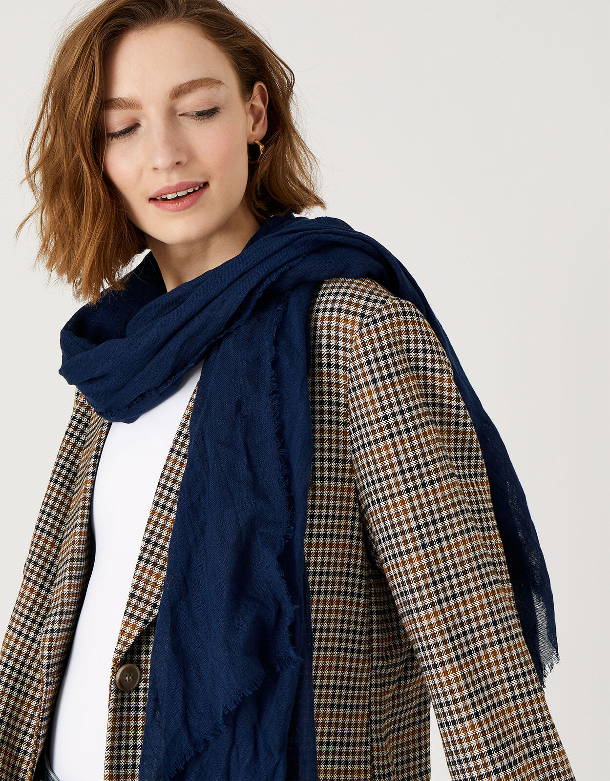 Linen blend scarf deals