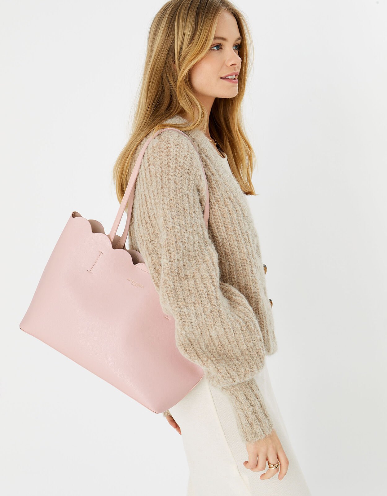 Leo Scallop Tote Bag