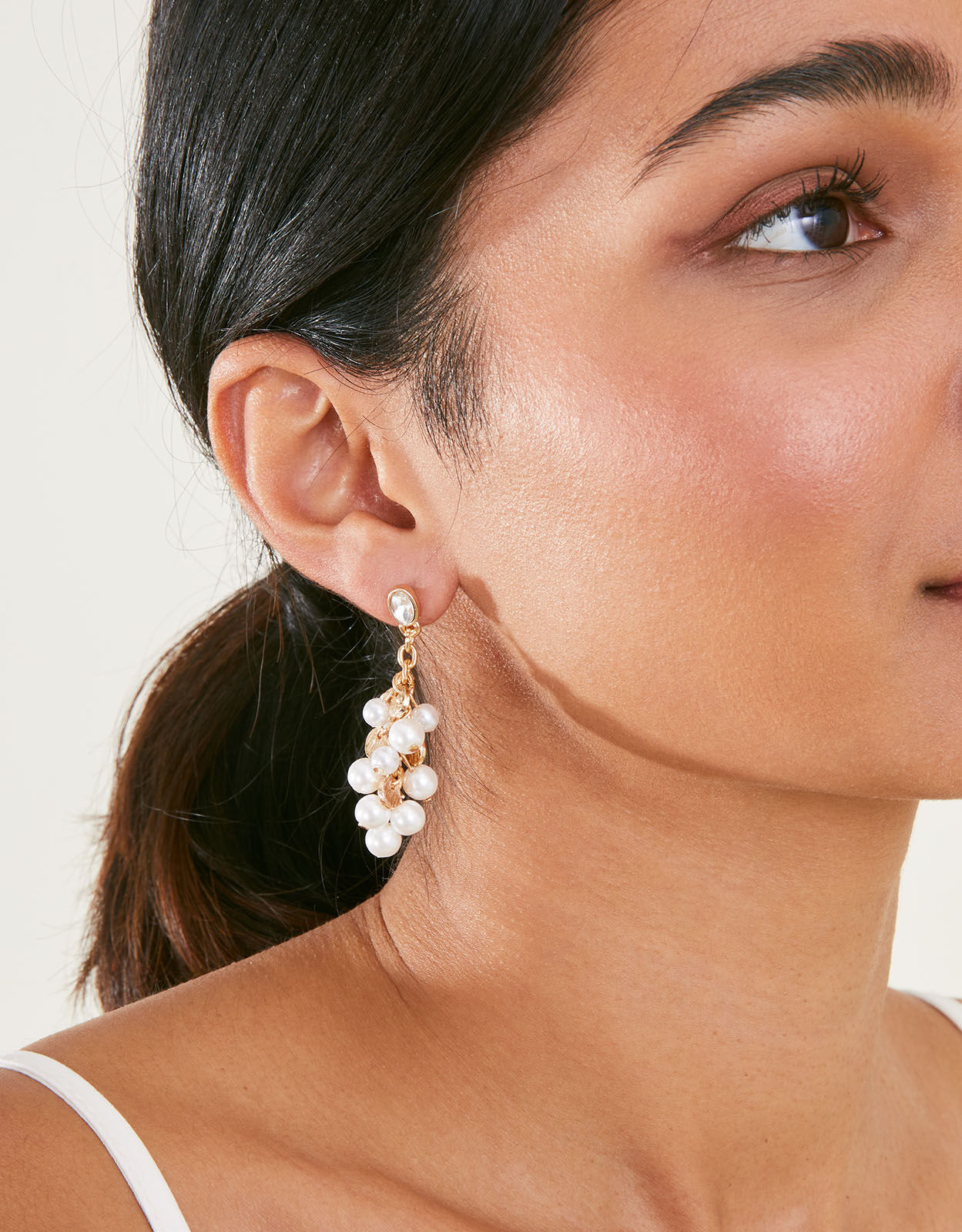 Foster Pearl Cluster Stud Earrings in Ivory – CANVAS