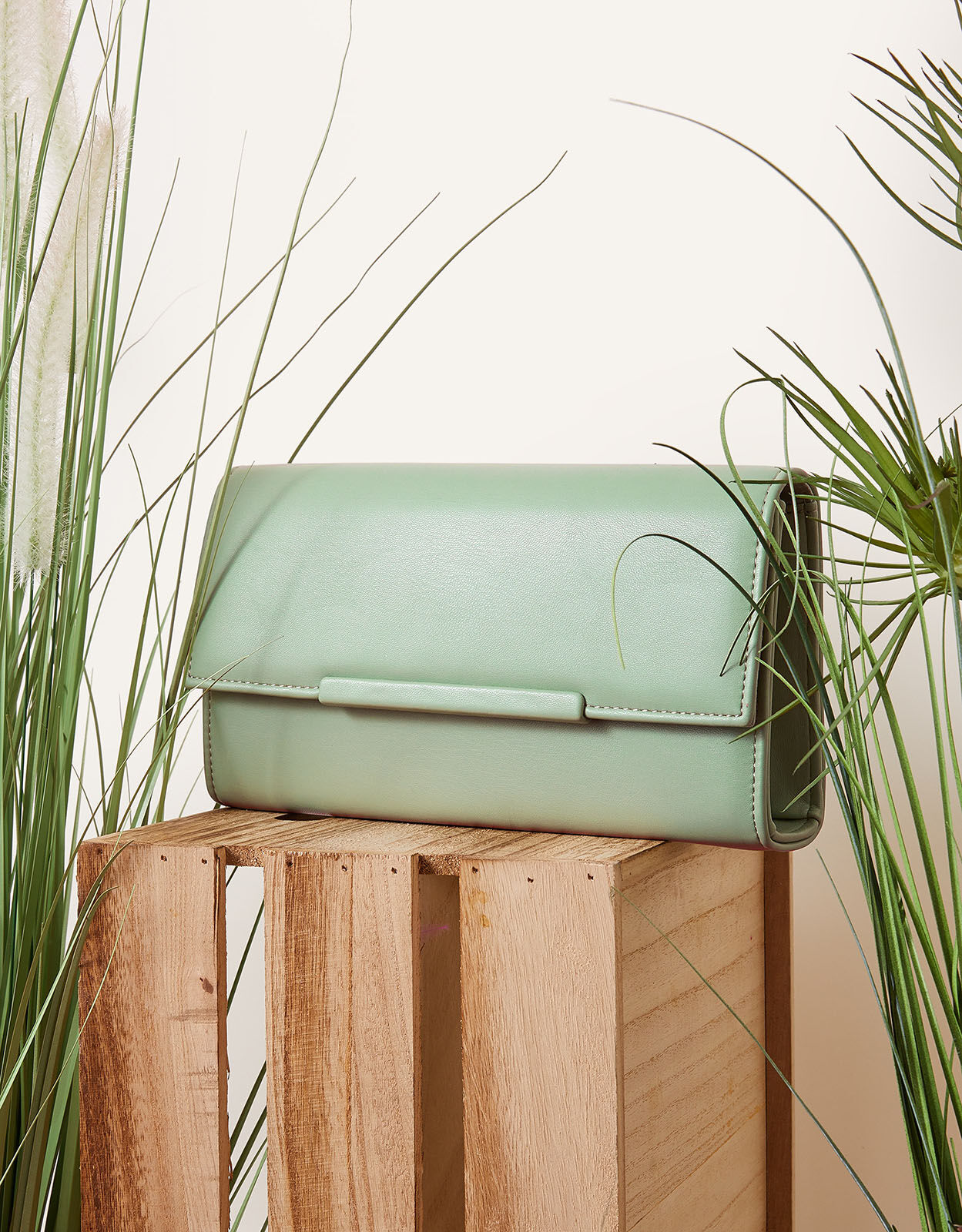 Light green clutch bag new arrivals