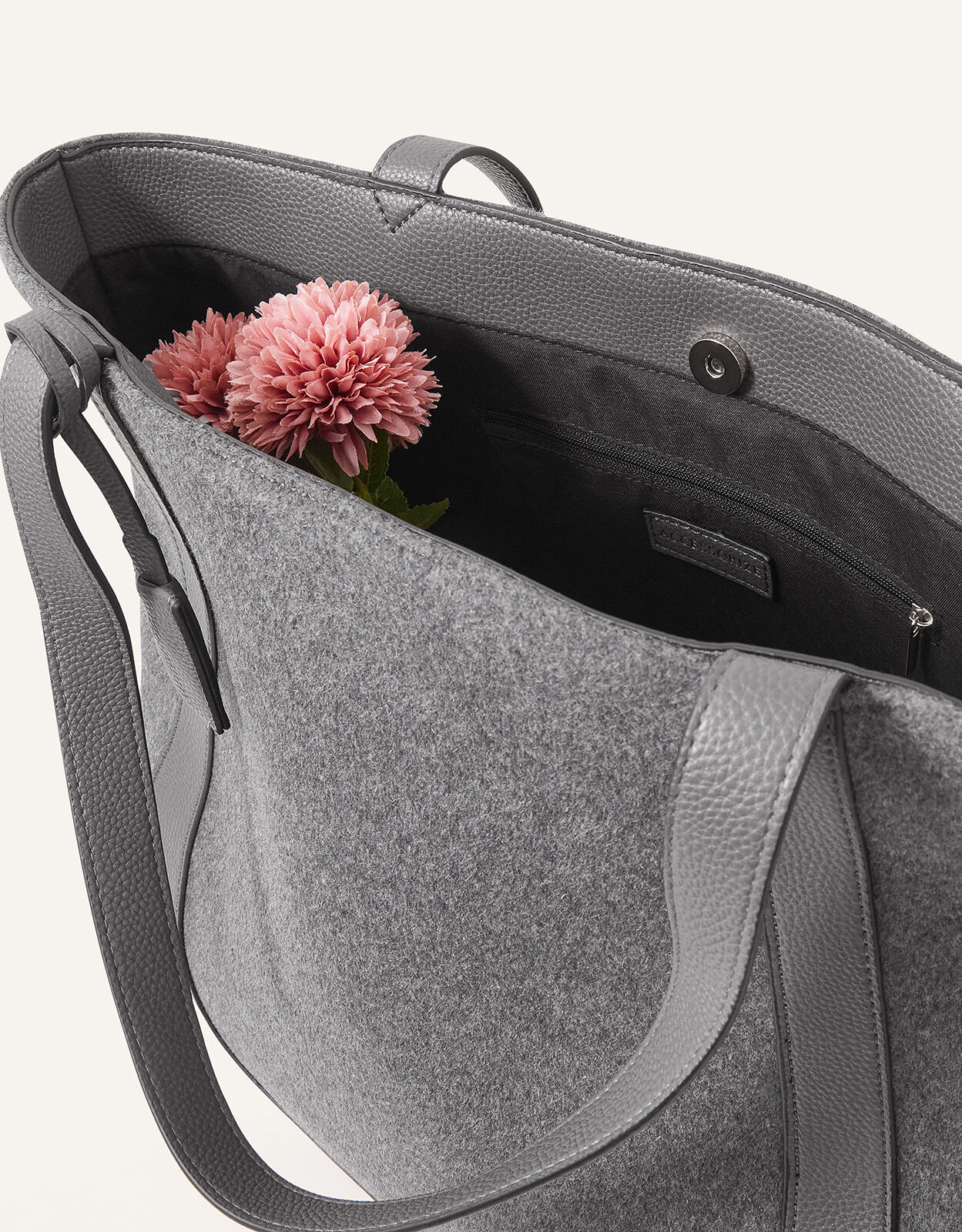 Felt 2025 shoulder bag