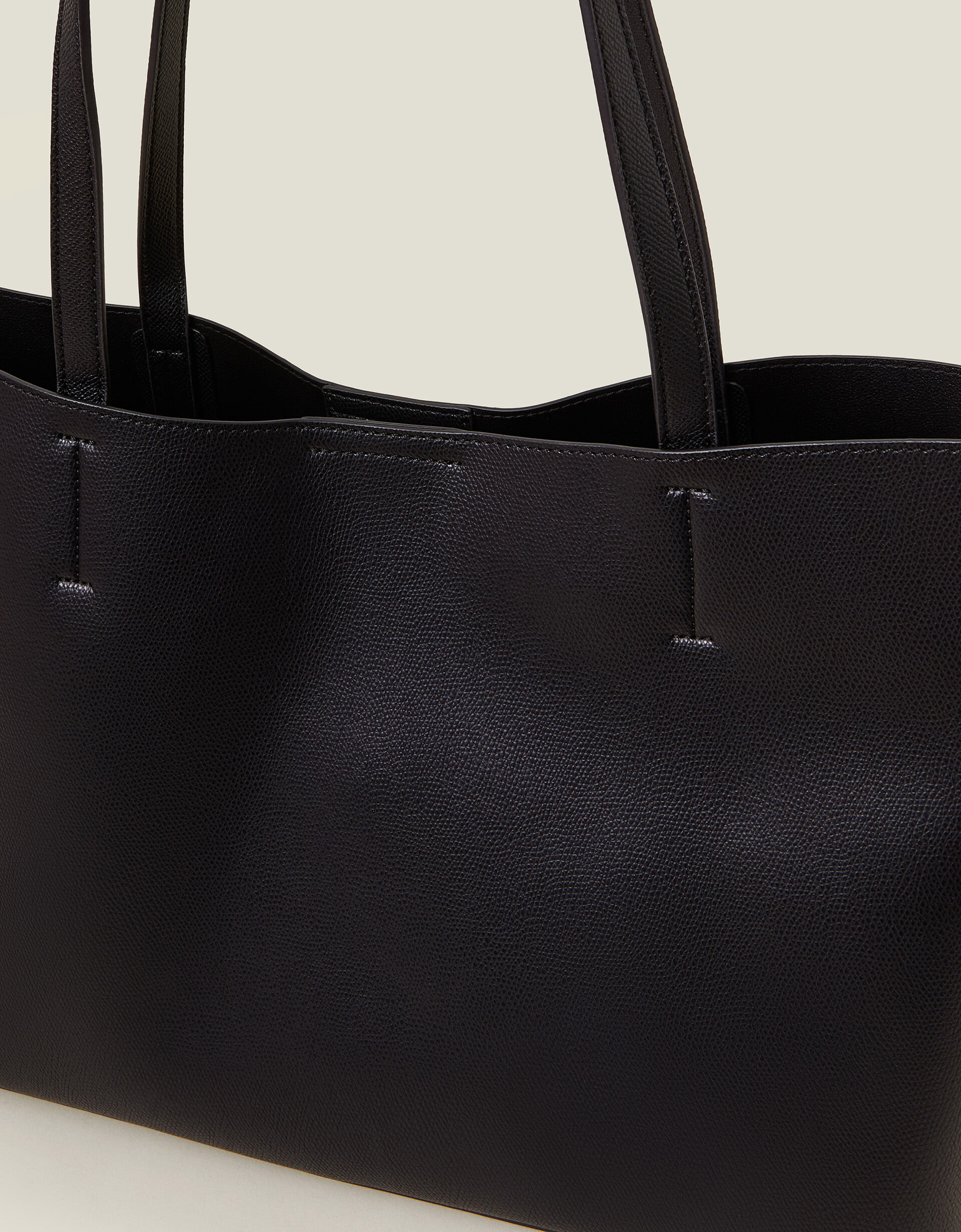 Classic black tote online