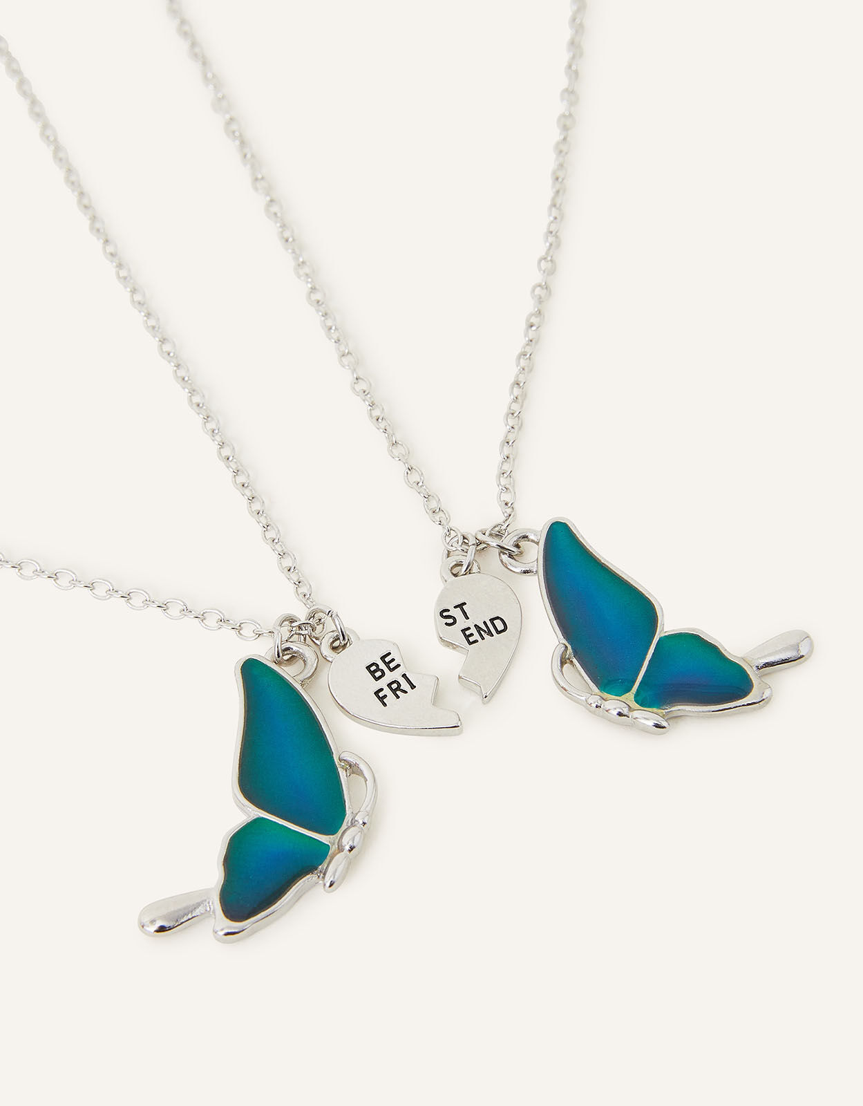 Matching shop friend necklaces