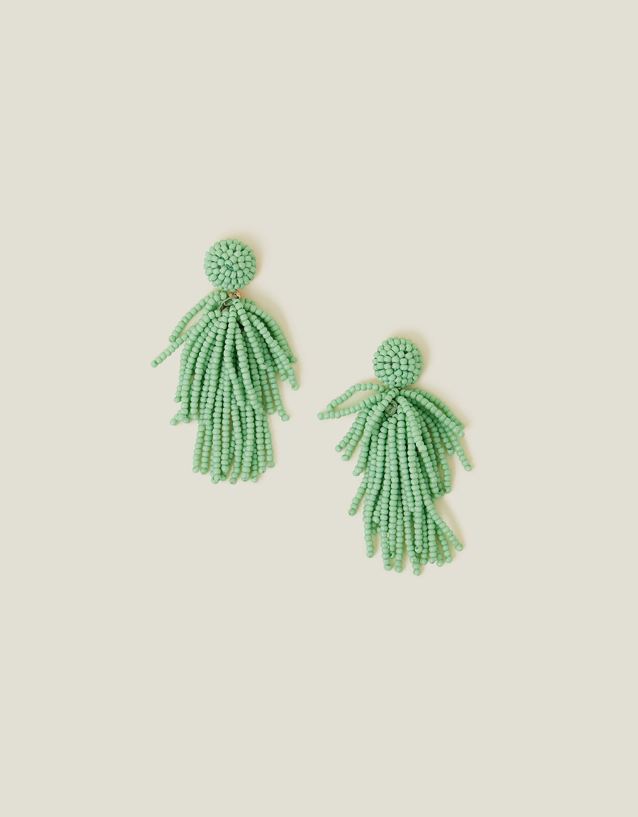 Short tassel earrings outlet