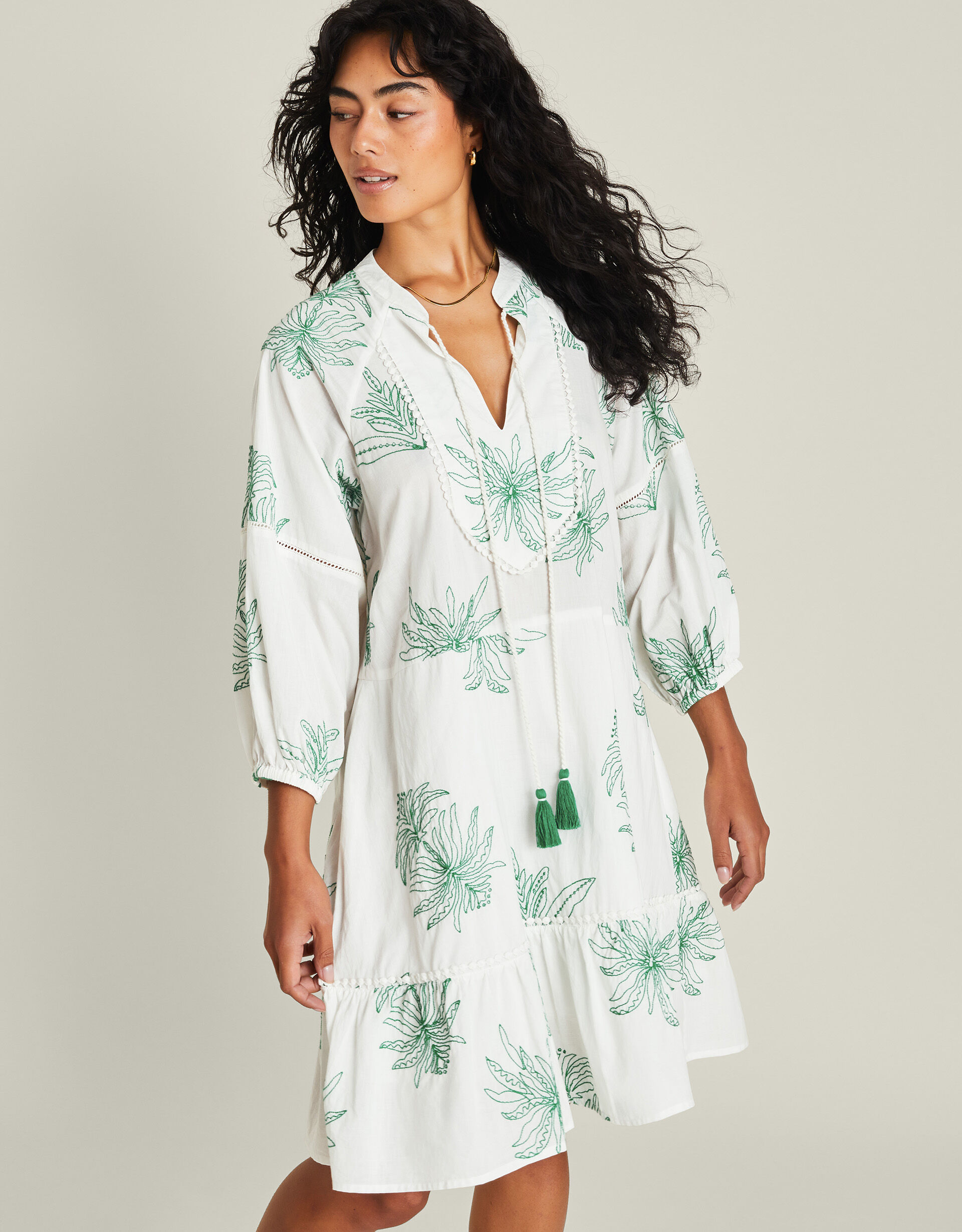 Accessorize beach dress store
