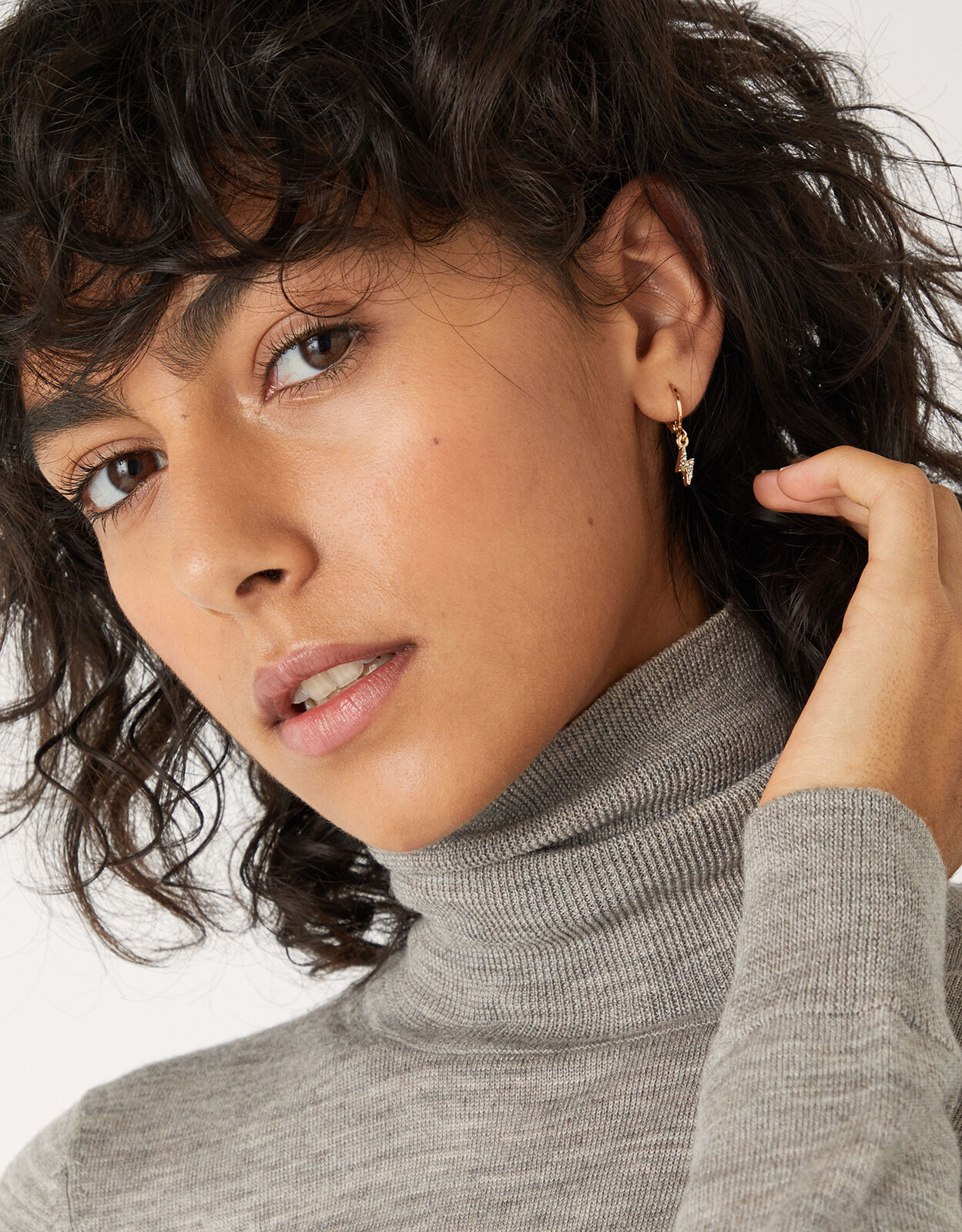 Accessorize huggie clearance earrings