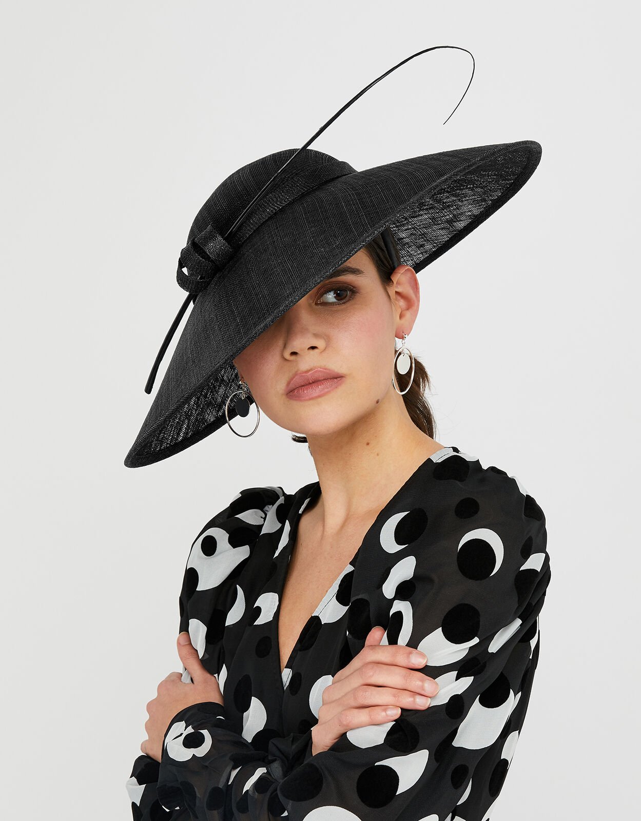 Making a Statement Retro Fascinator
