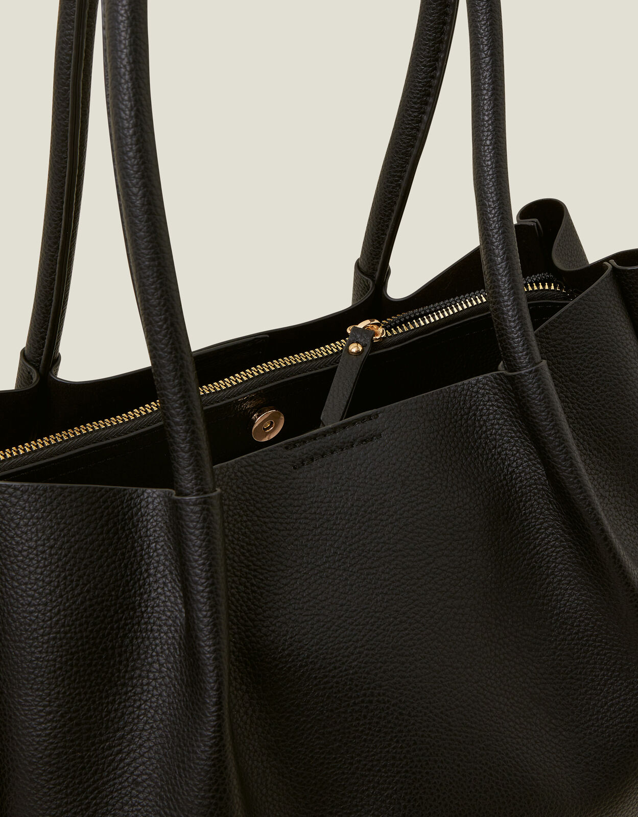 Soft Shoulder Bag Black Shoulder bags Accessorize Global
