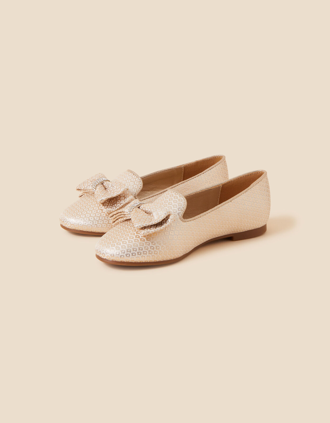Girl flats sale hot sale