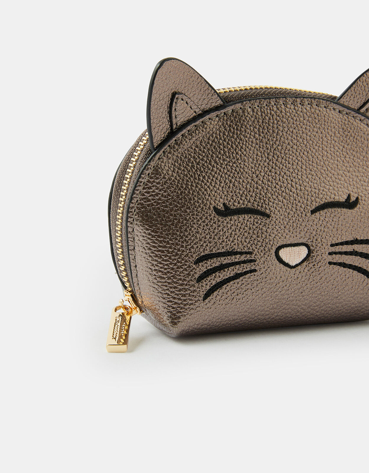 Accessorize cat bag top