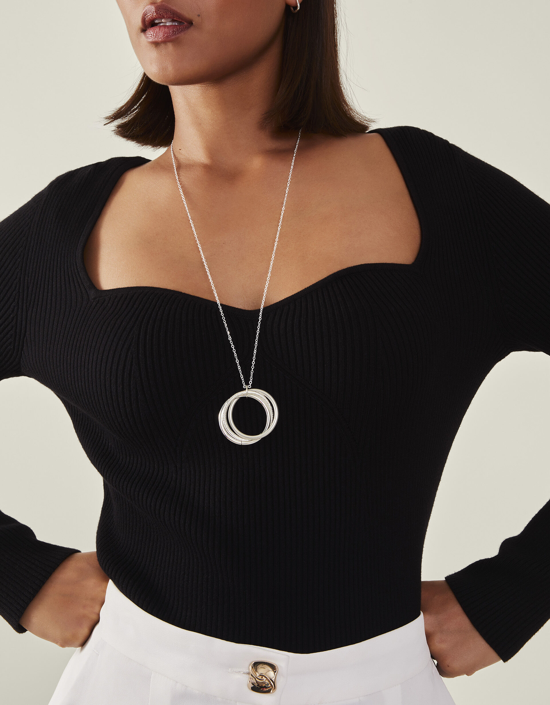 Long Circle Pendant Necklace