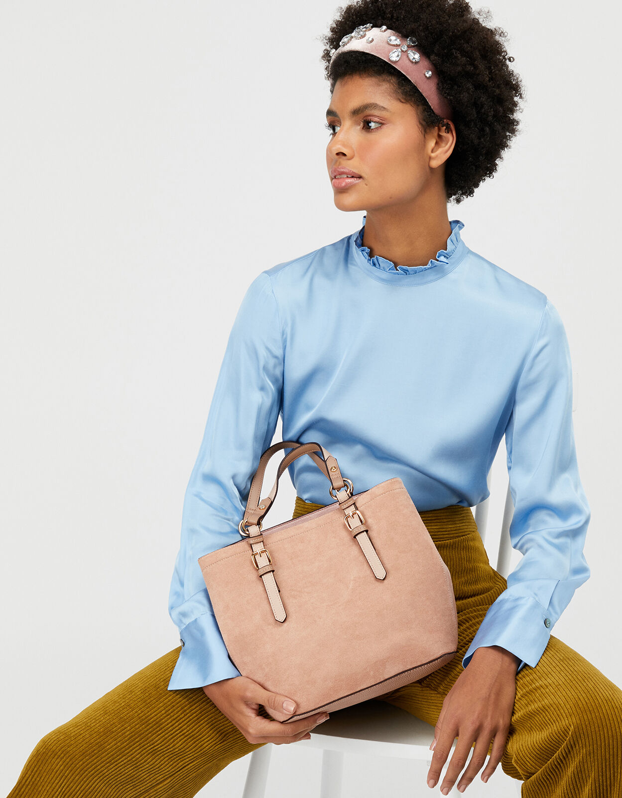 Betty Handheld Bucket Bag Nude