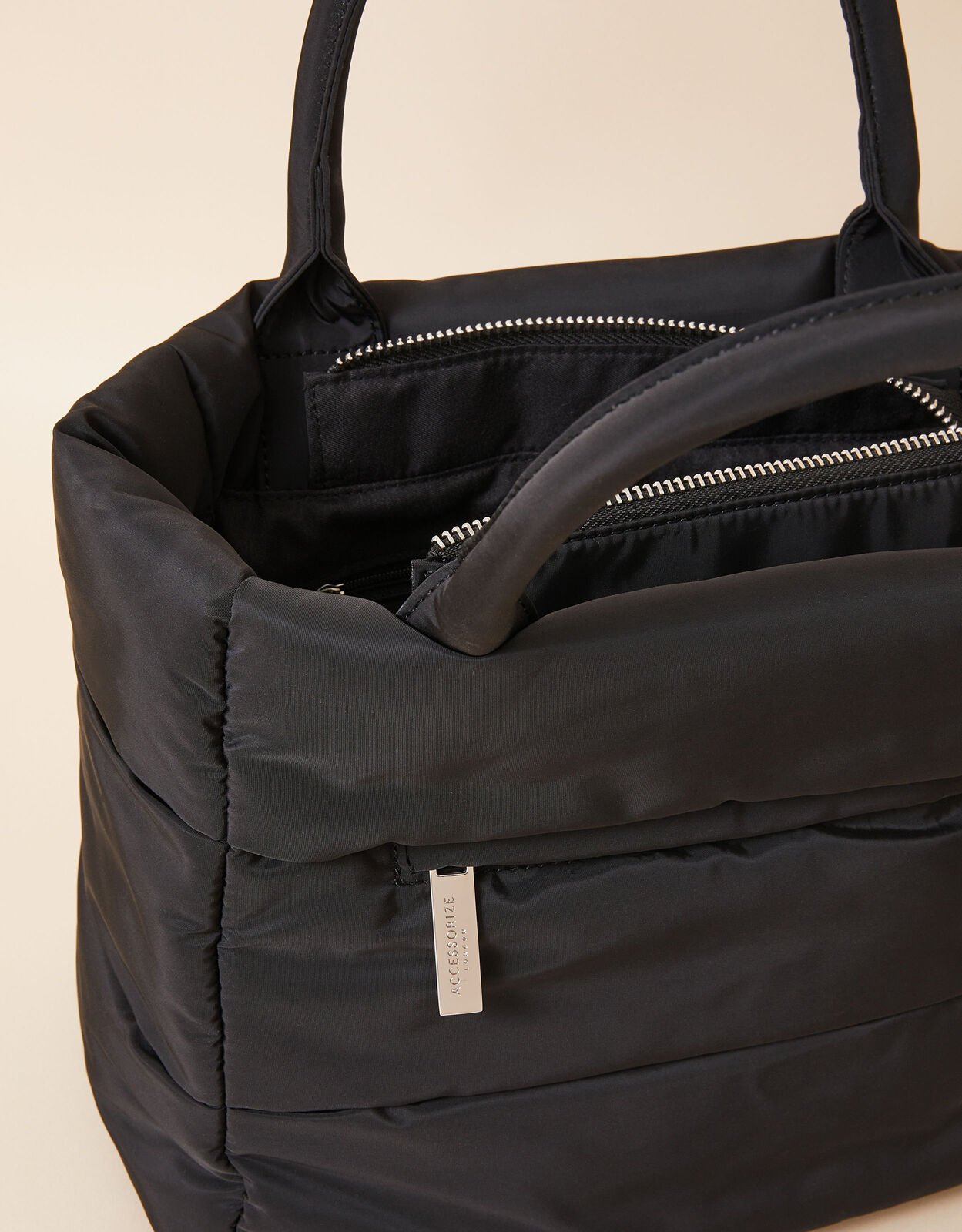 Nylon quilted 2025 tote