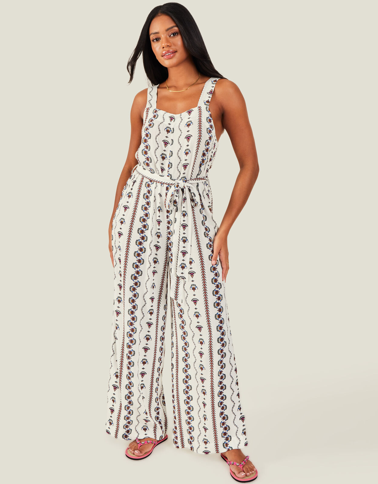 Accessorizing a jumpsuit store