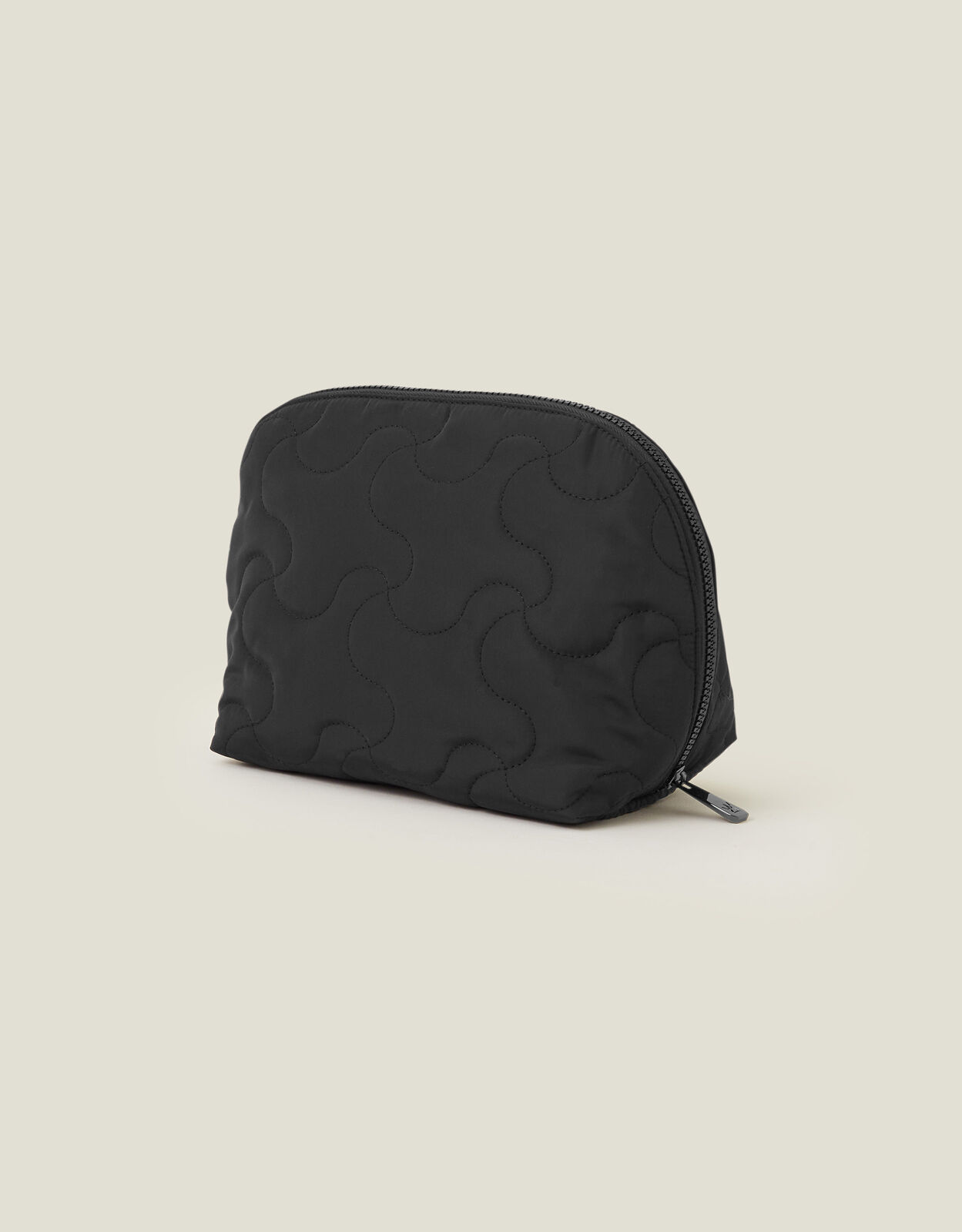 Quilted Wash Bag Black Make up bags Accessorize Global