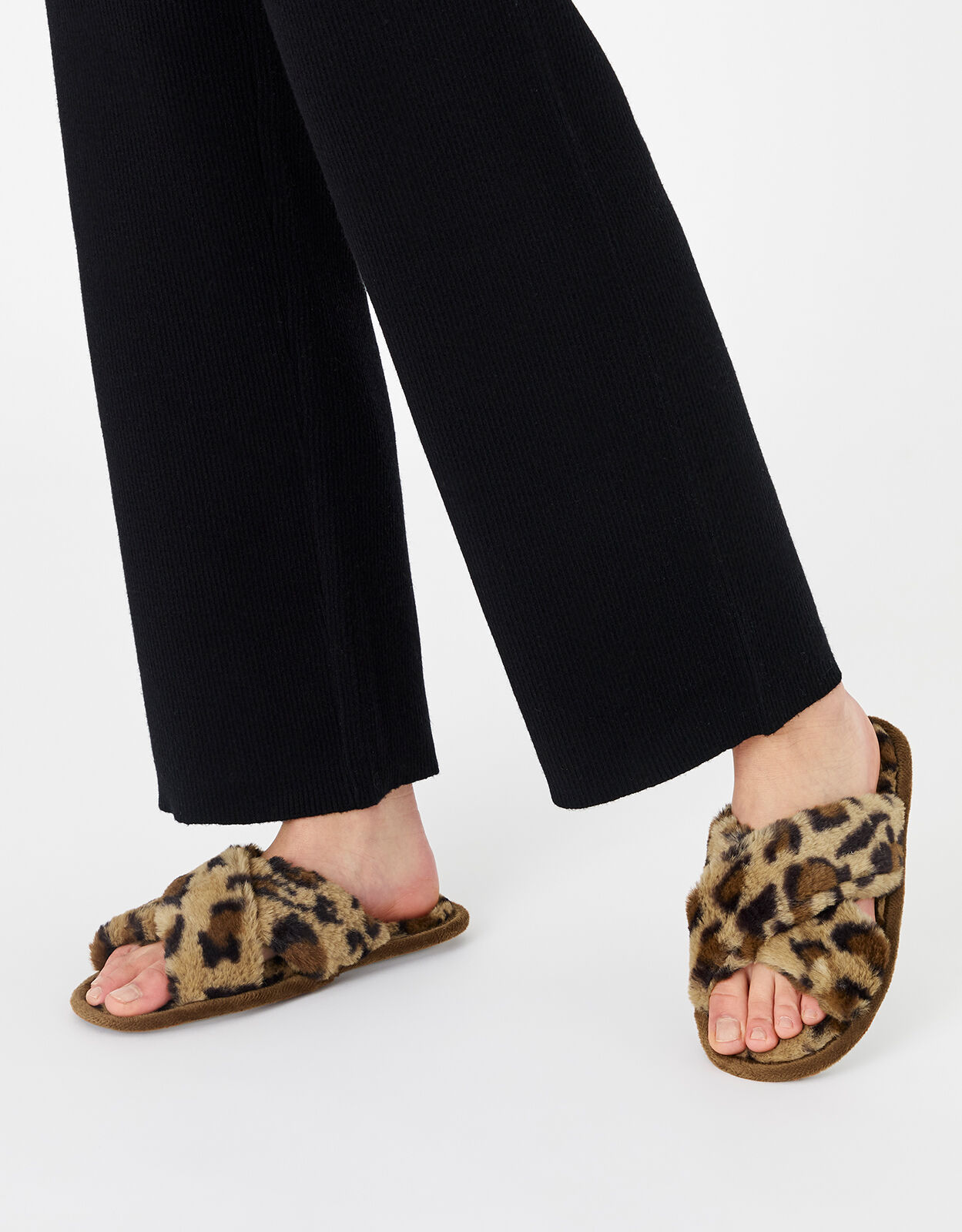 Leopard top mule slides