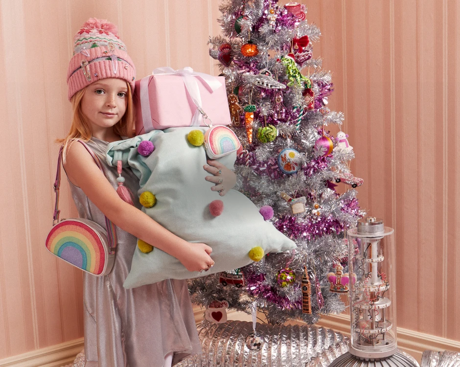 GIRLS GIFTS TO DELIGHT