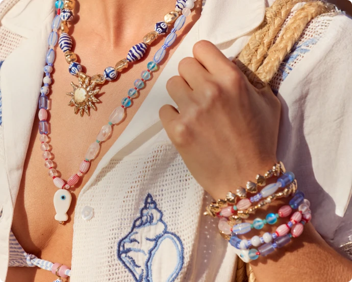 UP TO 30% OFF SELECTED STYLES 