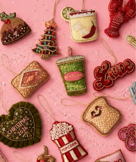 SHOP DECORATIONS