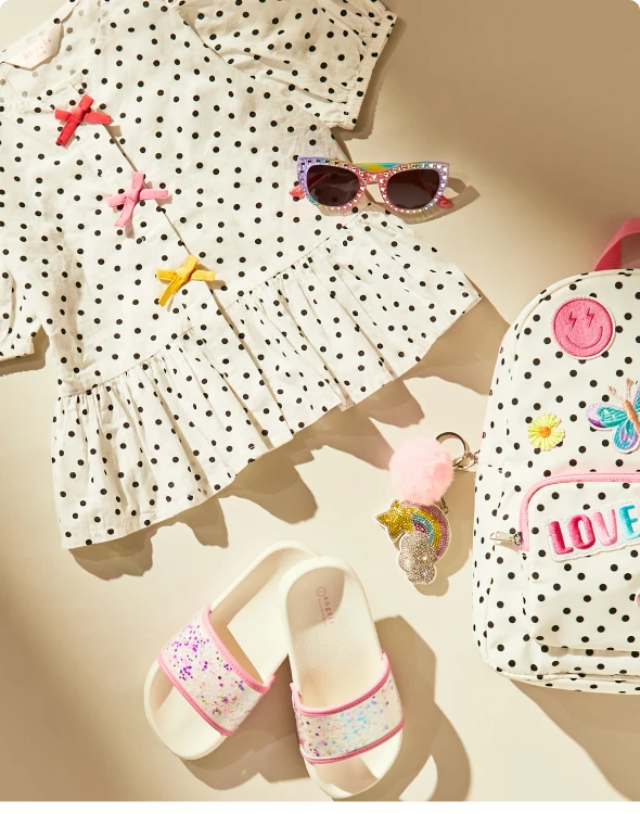 GIRL'S HOLIDAY SHOP