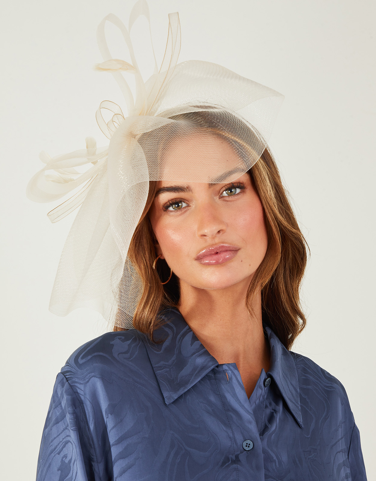 Accessorize Women's Cream Slim Rhea Oversized Bow Fascinator Headband Natural, Size: One Size