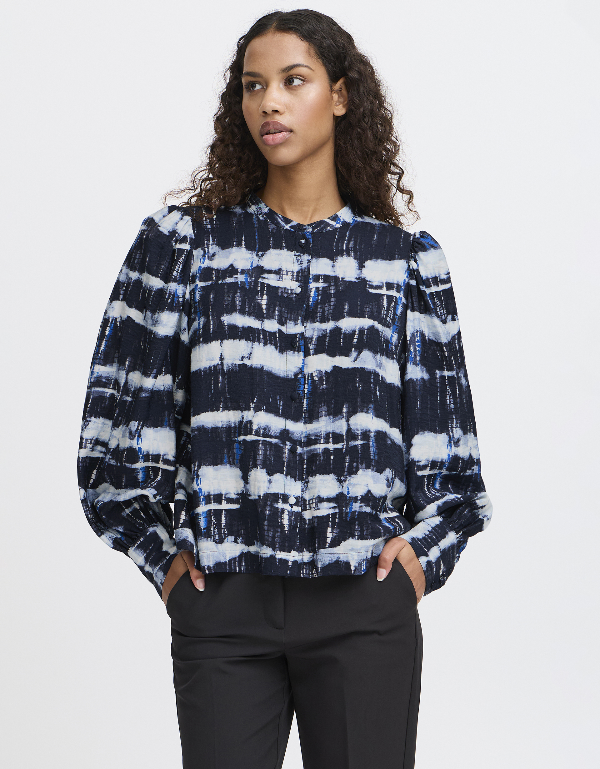 Ichi Tie-dye Blouson Blouse Black - Accessorize