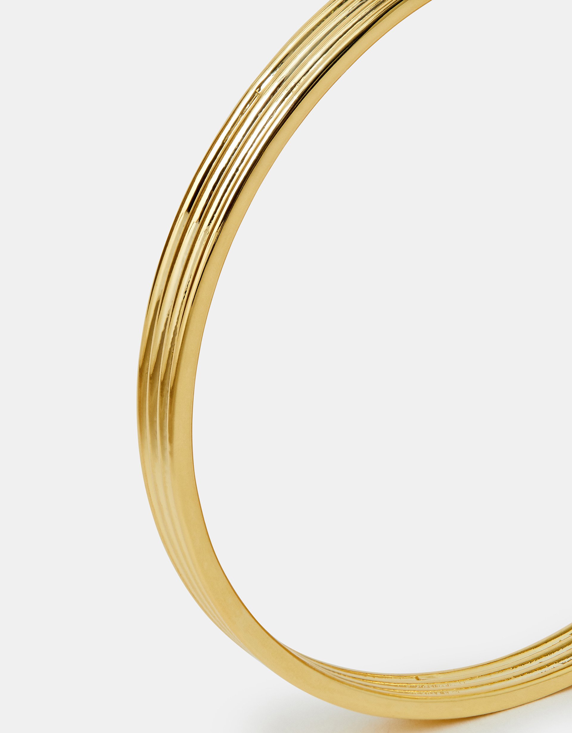 14ct Gold-plated Ridge Bangle - Accessorize