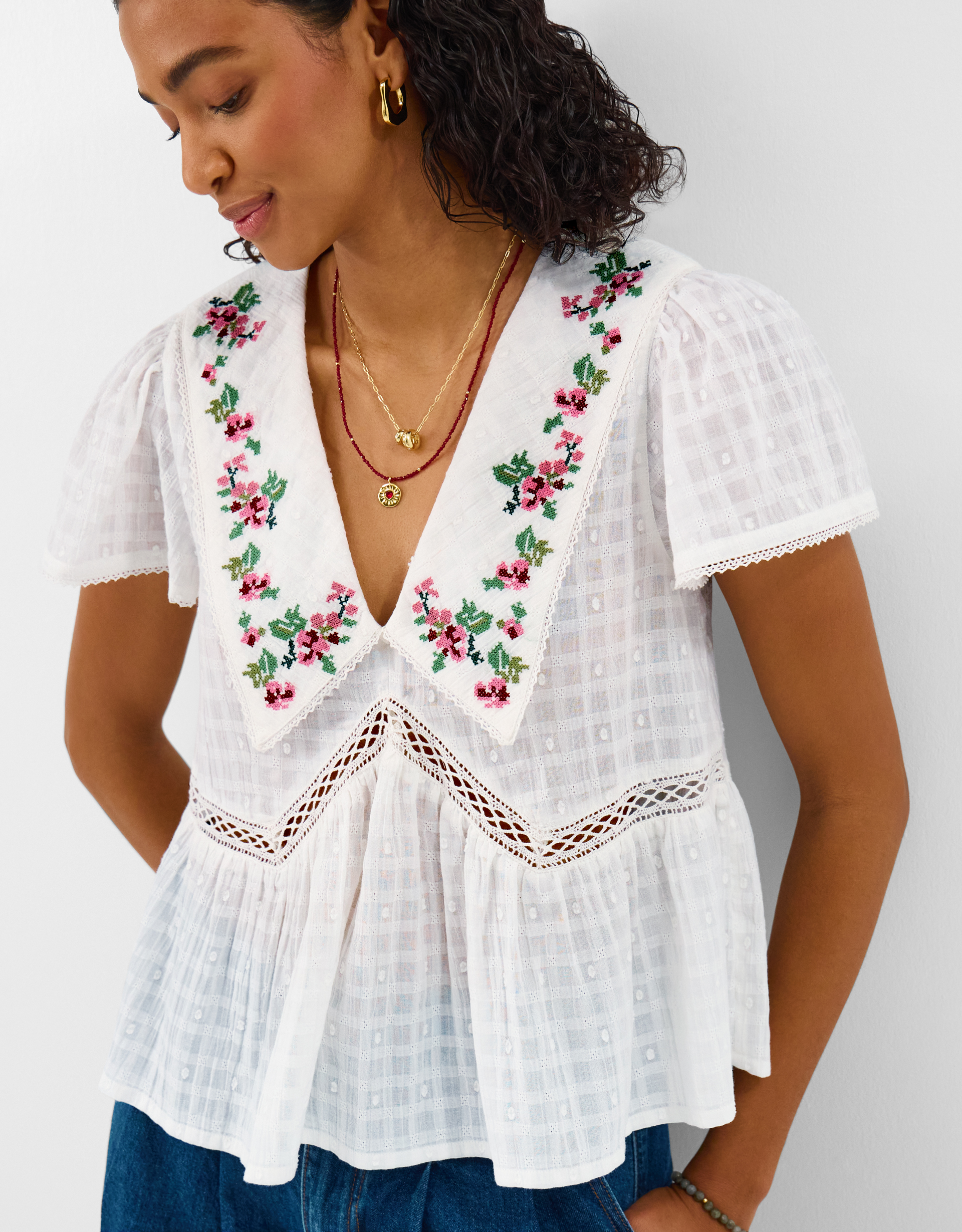 Cream/pink Floral Embroidered Collar Blouse Ivory, Size: S, Women's
