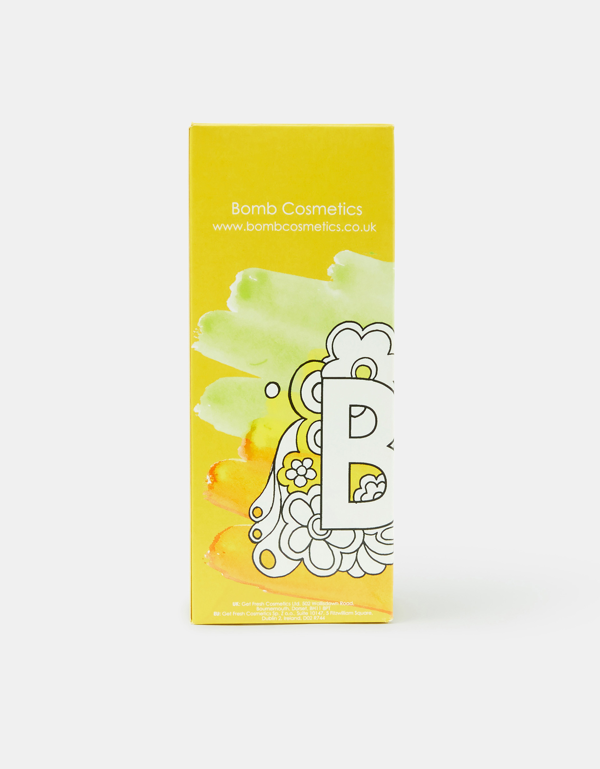 Accessorize Decor Bomb Cosmetics Piña Colada Candle, Apple