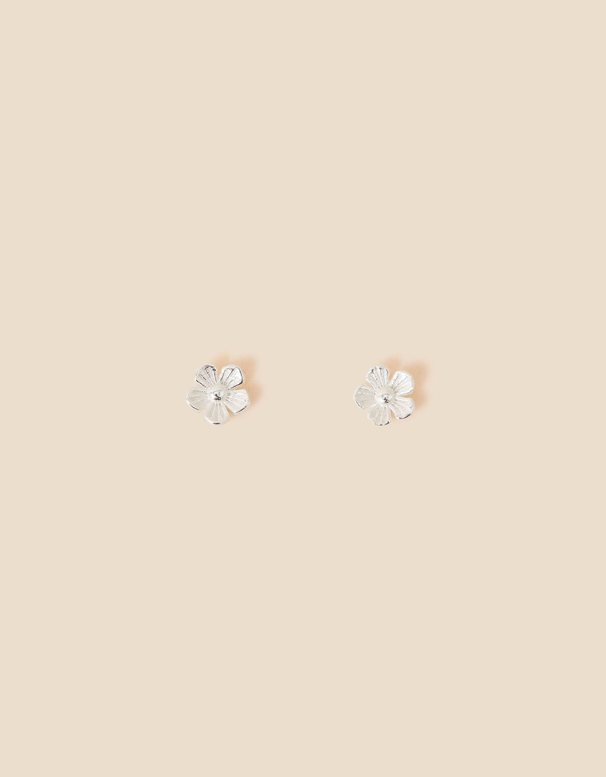 Accessorize Women's 925 Sterling Silver Flower Stud Earrings, Size: 0.5cm