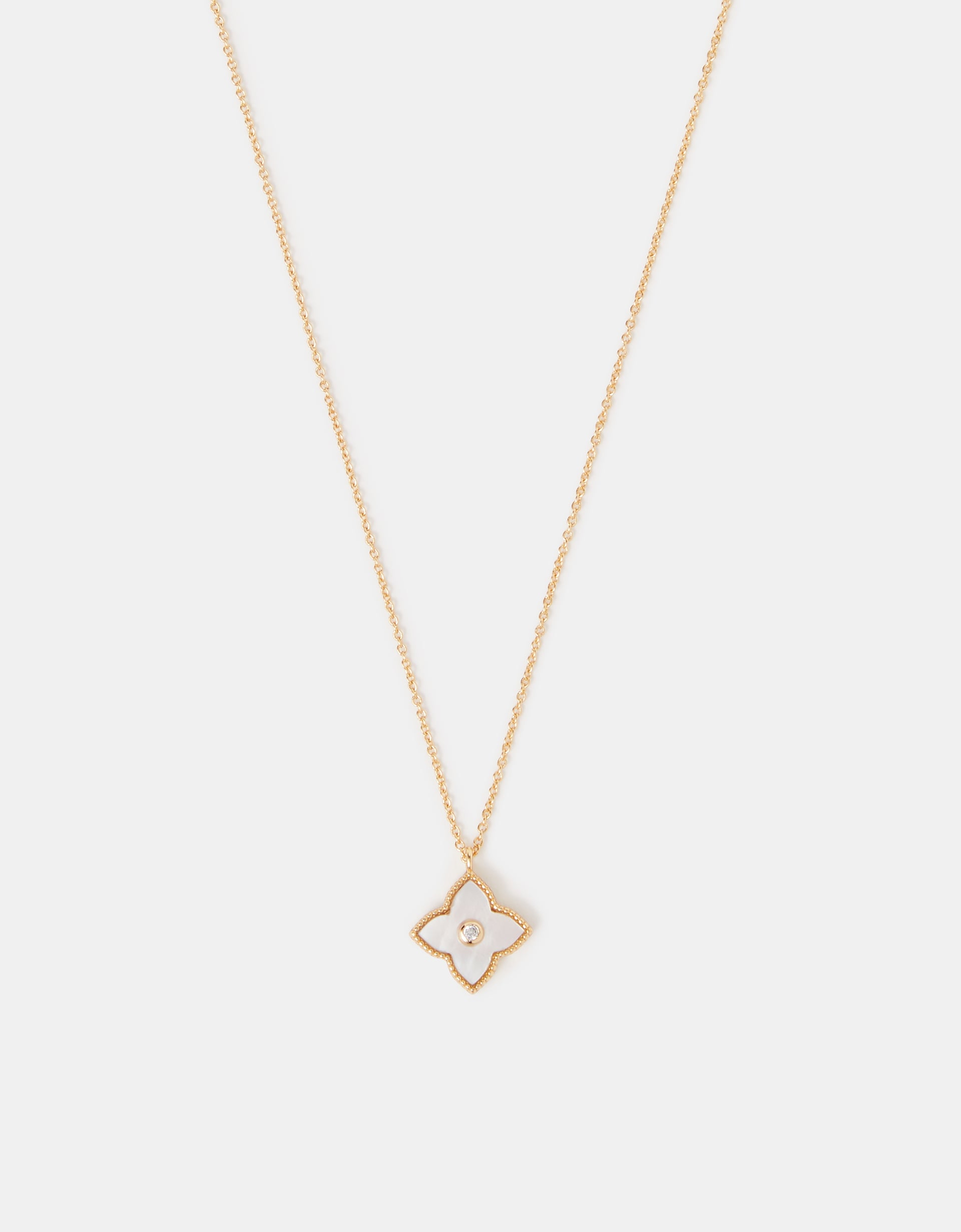14ct Gold-plated Mother of Pearl Clover Pendant Necklace - Accessorize